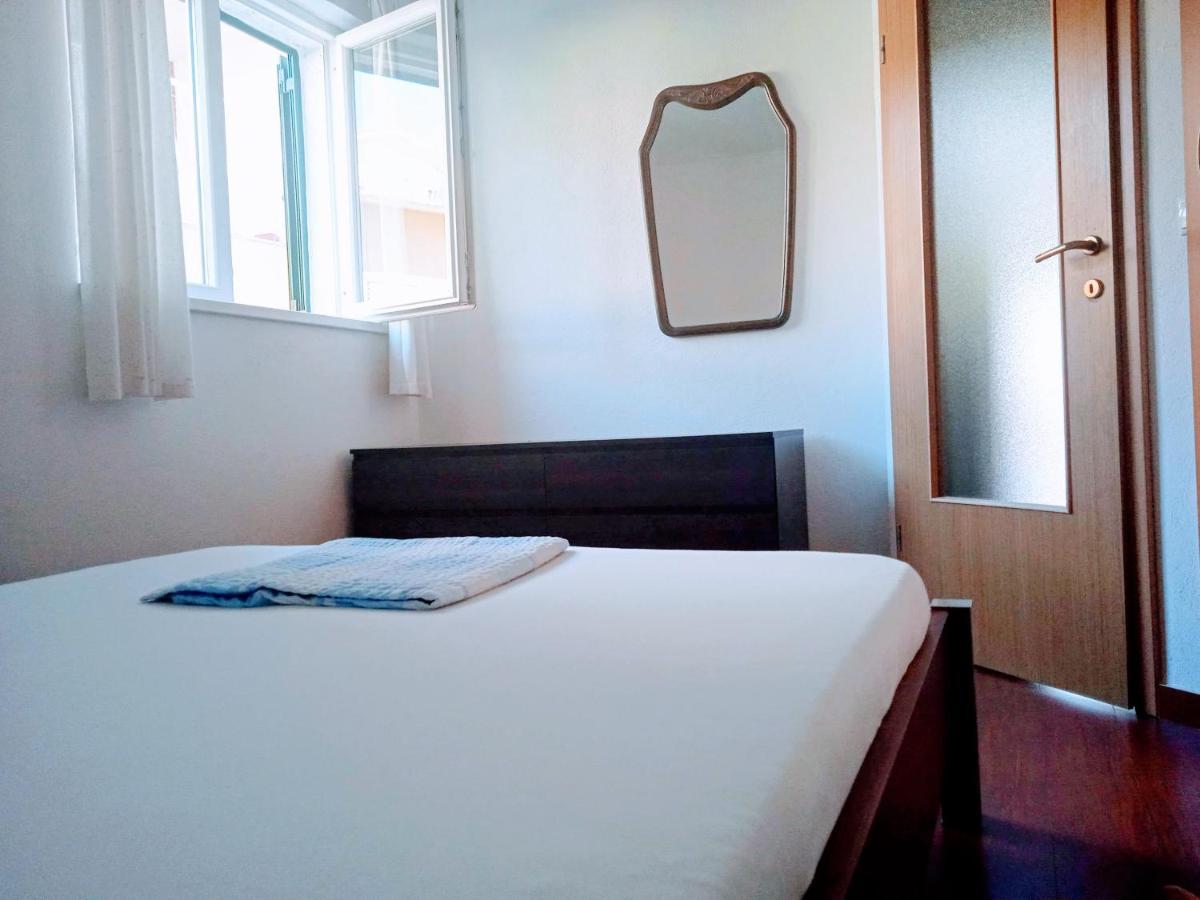 Harbour-Side Apartment With Beautiful Terrace Podgora Bagian luar foto