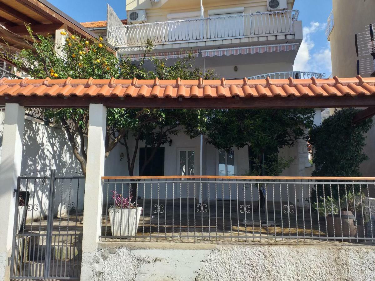 Harbour-Side Apartment With Beautiful Terrace Podgora Bagian luar foto